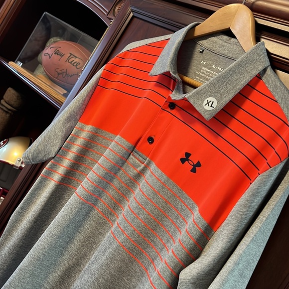 New without tags Under Armour Rare The Playoff Polo Orange/Gray Le Polo Play-Off - Picture 3 of 8